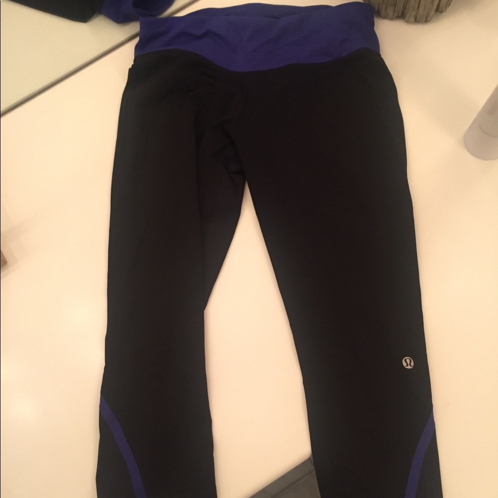 Cropped Lululemon leggings for running